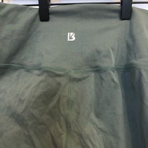 Buffbunny Live Capri Legging in Eden